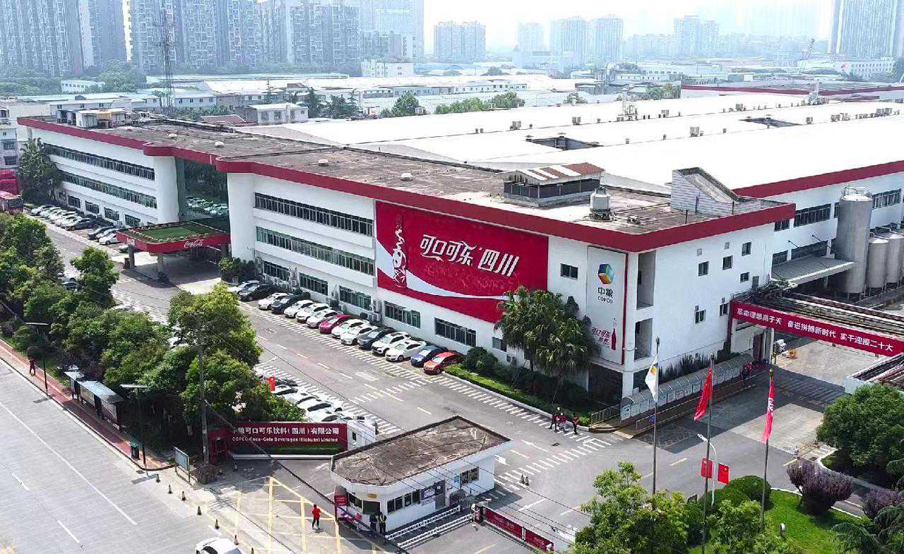 有趣的生产线⑭丨这里一小时生产12万罐可乐