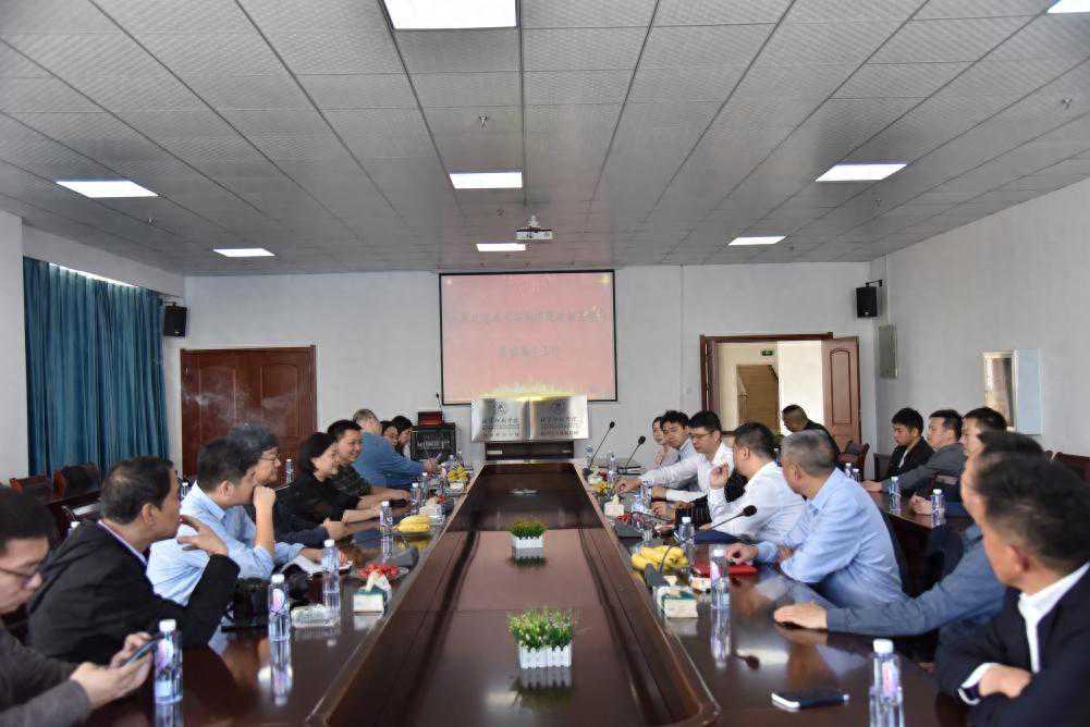 北京印刷学院与武汉市新华印刷厂共建协同创新、校外实习基地