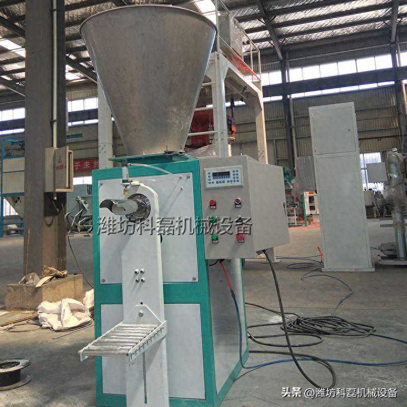 阀口袋包装机型号齐全，可半自动或全自动进行粉体物料的定量包装