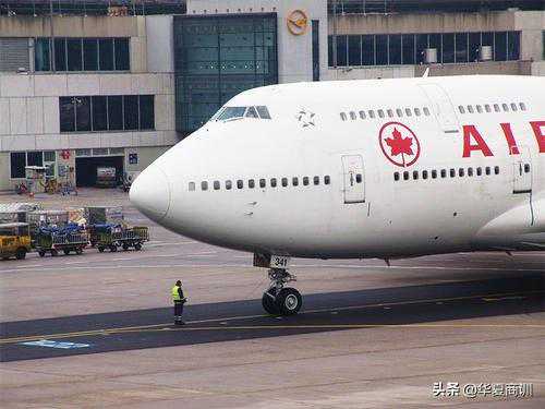 裁员6900人 加拿大第二大航空公司断臂求生：背后老板坐拥300多亿